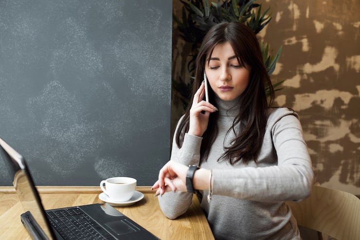 digital minimalism reduce screen time attention economy tips